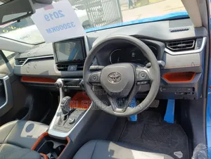 Toyota RAV4 2019 Blue