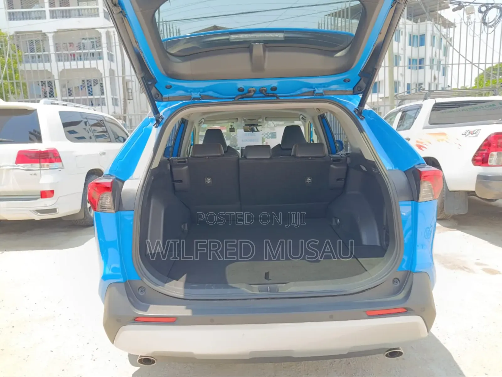 Toyota RAV4 2019 Blue