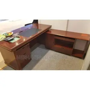 High-end Executive Workstation – Modern Design