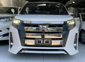 Toyota Noah 2.0 FWD (8 Seater) 2019 White