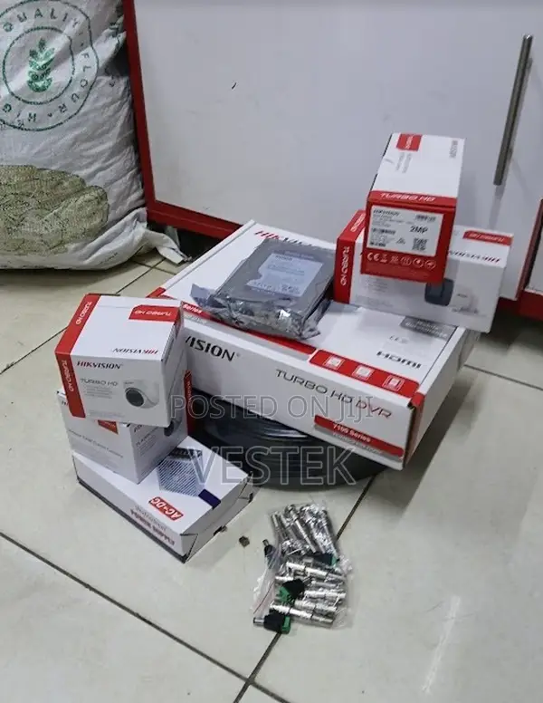 CCTV Camera Hikvision 4 Channel System With 4ch Hikvision, Night Visio
