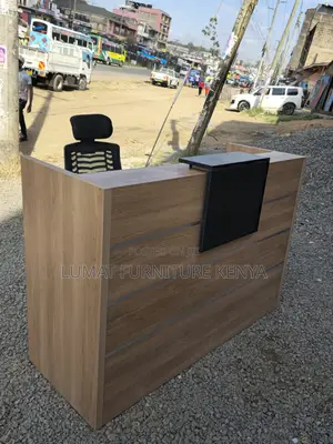 Modern 1.6m Secretarial Counter
