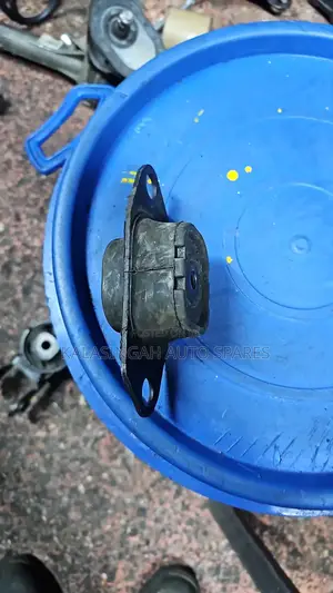 Tiida Gearbox Mounting