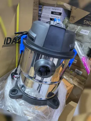 Heavy-Duty Vacuum Cleaner