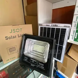 * Long Service Solar Light 200w Dusk to Dawn Solar Floodlight