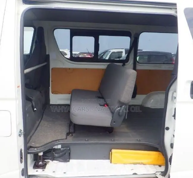 Toyota HiAce 2018