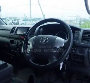 Toyota HiAce 2018