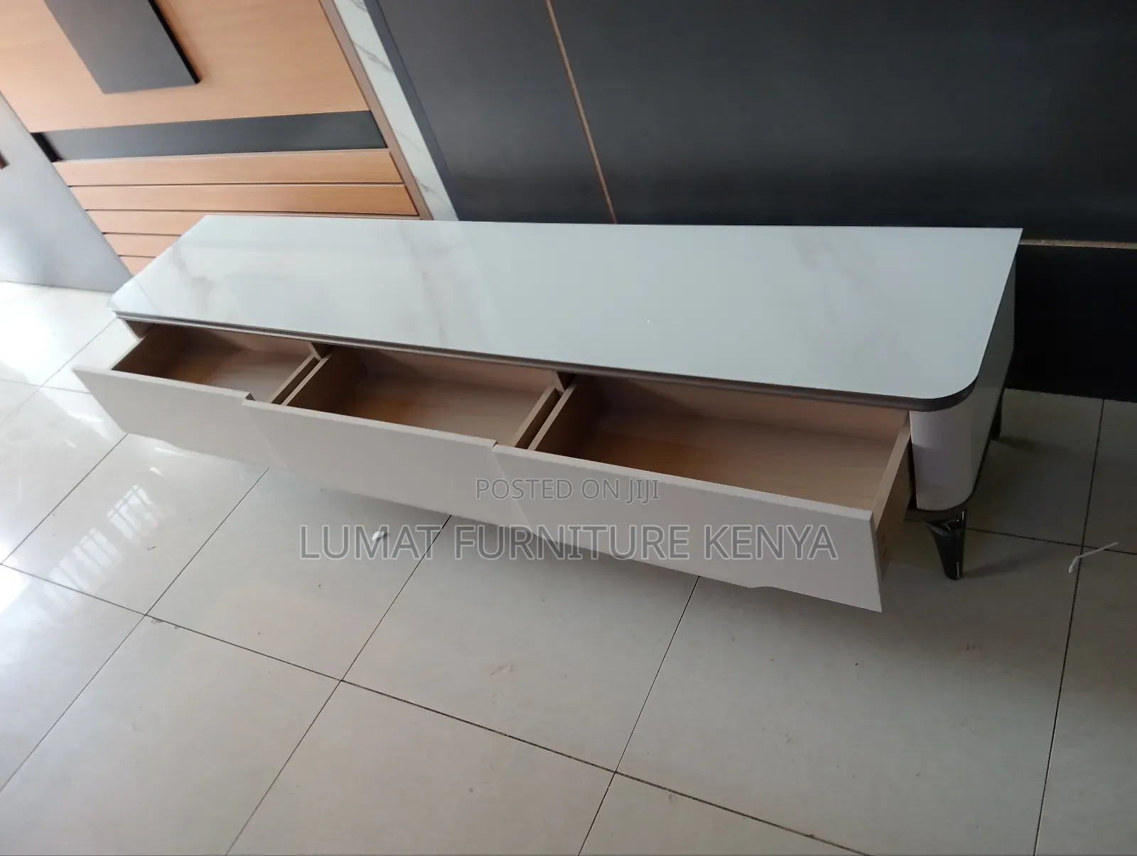 Modern Entertainment Tv Unit