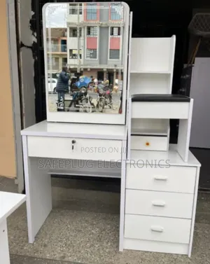 Dressing Table/Sliding Mirror Dressing Table