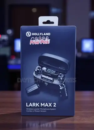 Hollyland Lark Max 2 Wireless Microphone Combo (4-Person Version).