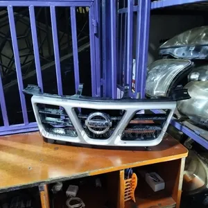 Nissan X-Trail Nt30 Front Grille, Clean Ex Japan Motor Vehicle Spares.