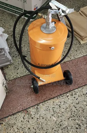 Grease Bucket Manual Machine With Wheels