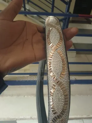 Crystal Steering Wheel Cover – Luxury Diamond Design | Automobile Hub