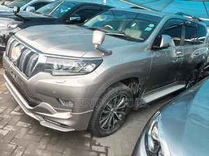 Toyota Land Cruiser Prado 2.8 2019 Gold