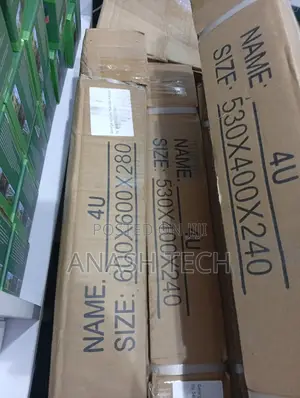 Brand New 4u 530 by 400 by 240 Wall Mount Server Cabinet