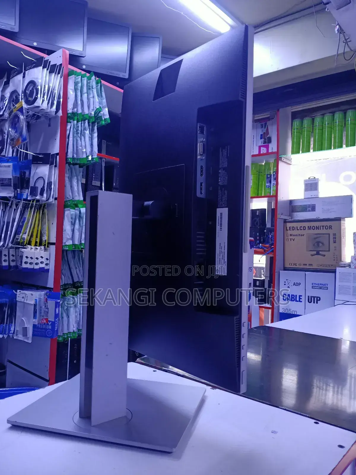 HP 22 Inches Edge to Edge