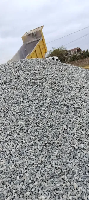 Ballast-gravel