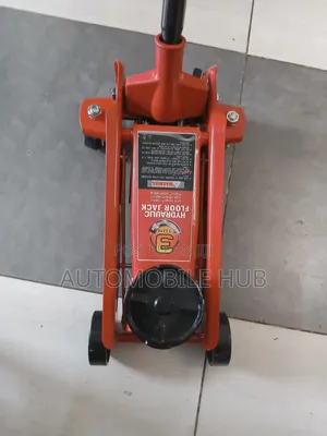Heavy Duty 3 Ton Hydraulic Floor Jack – Fast Easy Lifting