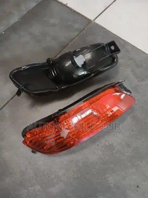 Toyota Harrier 240 Front Reflector – Quality Replacement