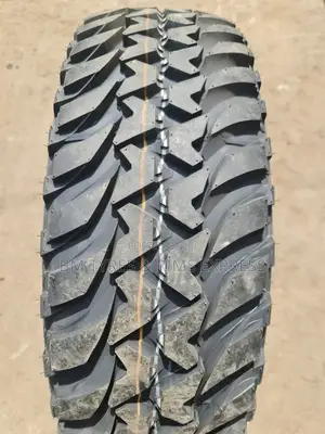 265 /75 R16 Bridgestone Tyres (Mud Terrrain) Thailand.