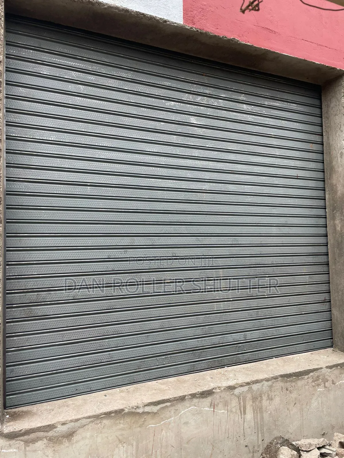Manual Roller Doors for Industrial Use