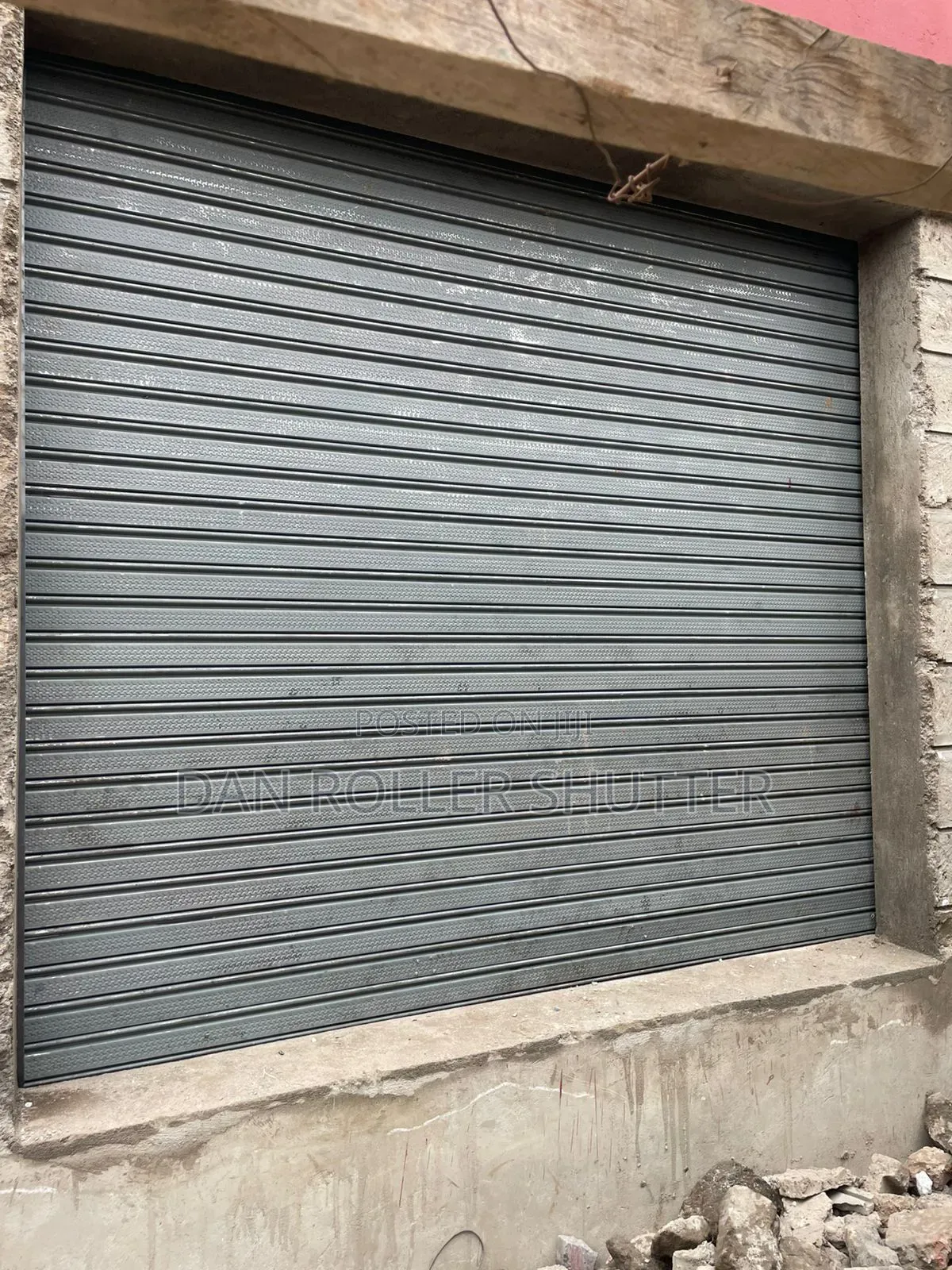 Manual Roller Doors for Industrial Use