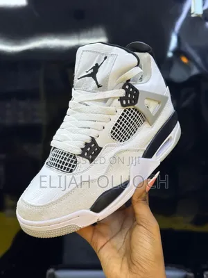 Air Jordan 4 Retro
“*Millitary Black “