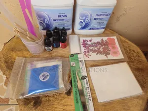 Crystal Clear Epoxy Kit 1:1 Ratio for Craft