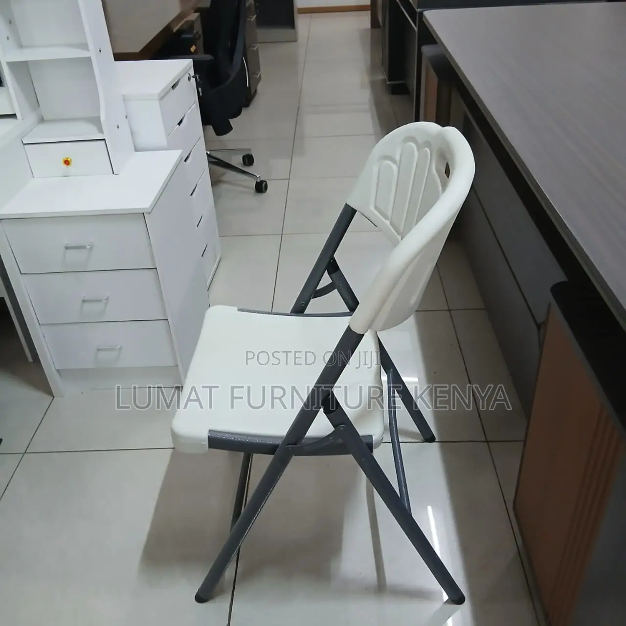 Modern Foldable Training Chair