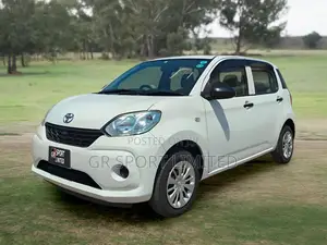 Toyota Passo 1.0 AWD 2018 White