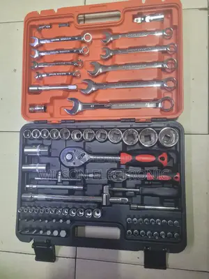 Wrench Set 1/4 1/2. Socket Set 82pc