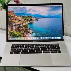Laptop Apple MacBook Pro 2017 16GB Intel Core I7 SSD 512GB