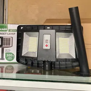High-Quality Designed 3 Rotary Lamp Panel 300watts Solar Street Lamp