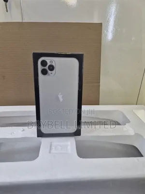 New Apple iPhone 11 Pro Max 256 GB Silver