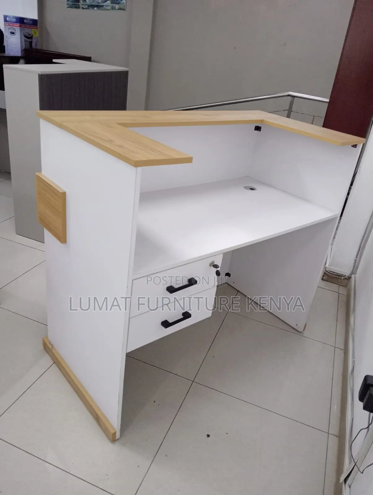Mini Reception Workstation
