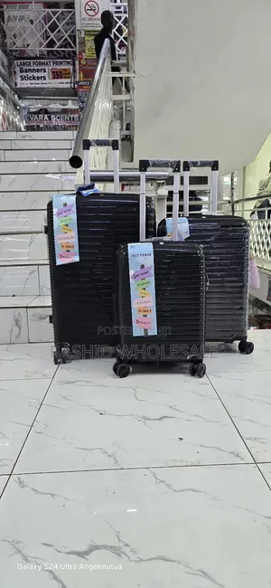 Colour Black, 3in1 Unbreakable Rubber Suitcase. 3pcs.