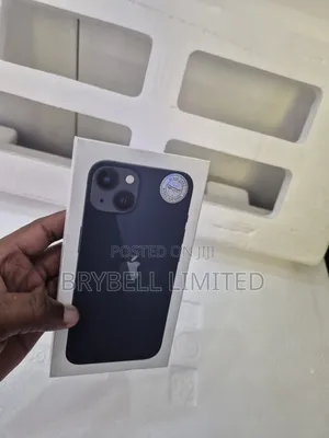 New Apple iPhone 13 128 GB Black