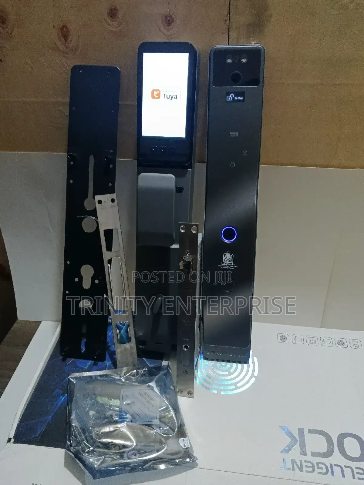 Tuya Remotely 3d Face Recognition Smart Door Lock With Camera