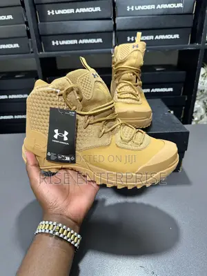 Under Armour Hiking Boots Shoes