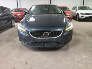 Volvo V40 2019 Blue