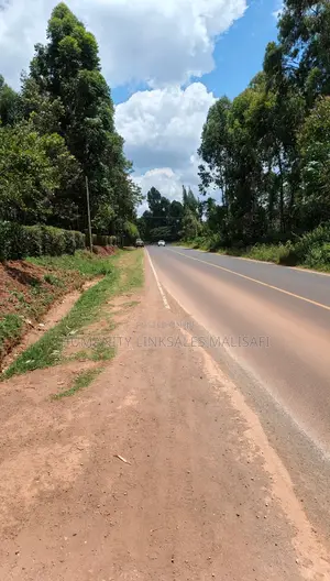 4bdrm Mansion in Karai for sale
