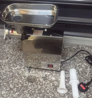 Quality Meat Mincer Chicken/M8 Meat Mincer Available