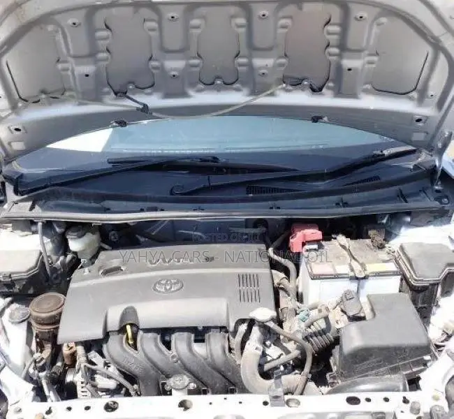 Toyota Axio 2018 Silver