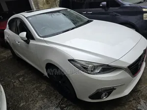 Mazda Axela 2017 White
