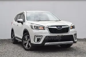 Subaru Forester Premium AWD 2019 White