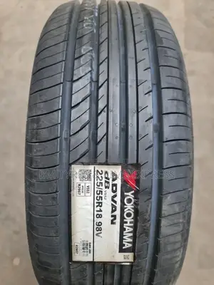 225 /55 R18 Yokohama Tyres (Japan) Advan.