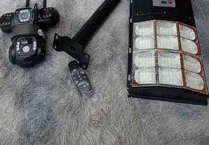 Two-in-One Led Solar Street Light Built in Rechargeable