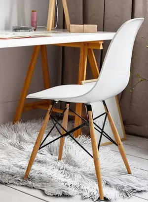 Eames Chair - Kenya