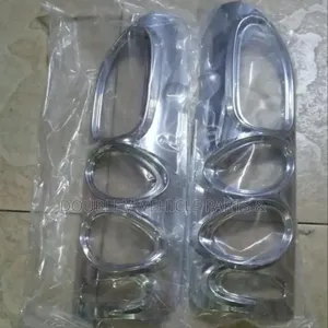 Chromekits Toyota Hiace 7l/9l 2005,2008,2010,2012,2013,2014,2015/Box