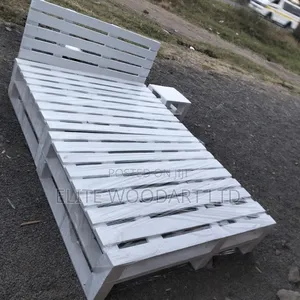 Sky White Pallette Bed